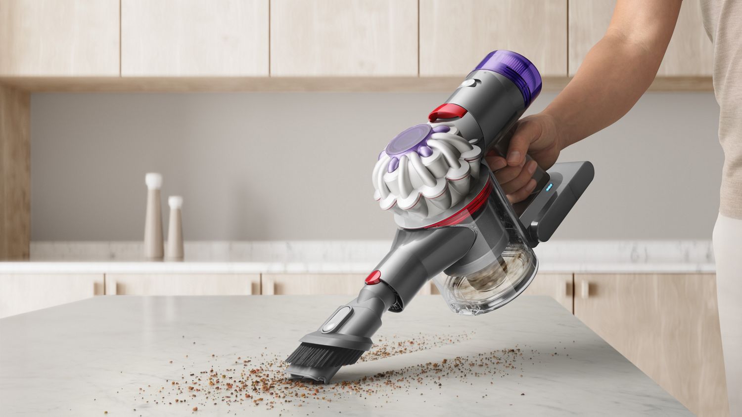 【感謝価格】 ダイソン、パワフルなハンディクリーナー「Dyson V8 Focus Clean 扇風機