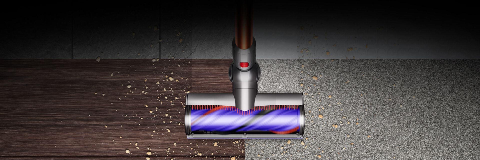 Die Torque-Drive-Bodendüse des Dyson Cyclone V10 saugt Schmutz auf verschiedenen Bodenarten auf.