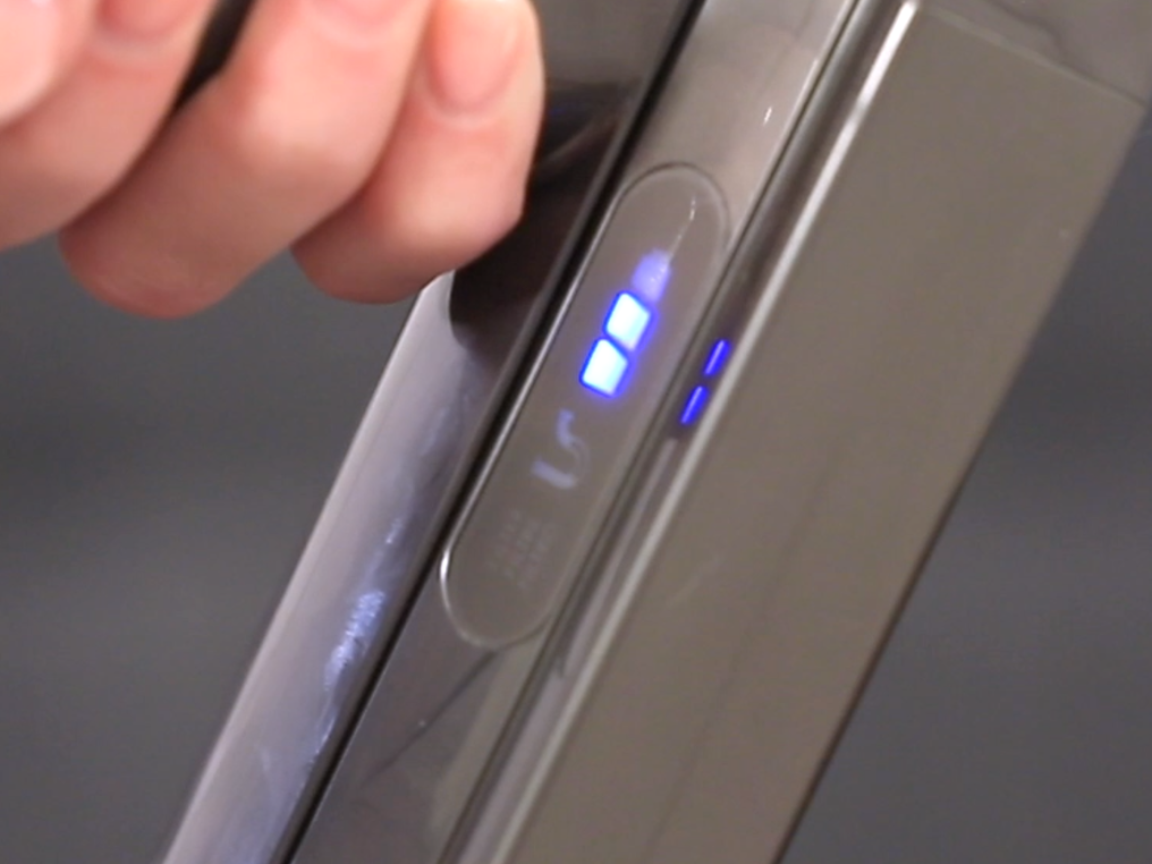 Dyson online filter light