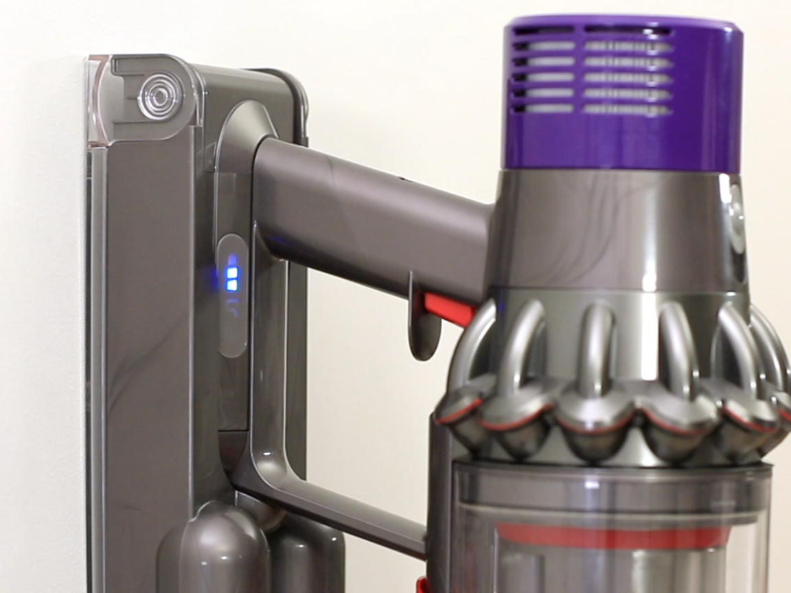 Dyson vacuum blue light fix steps V10 V12