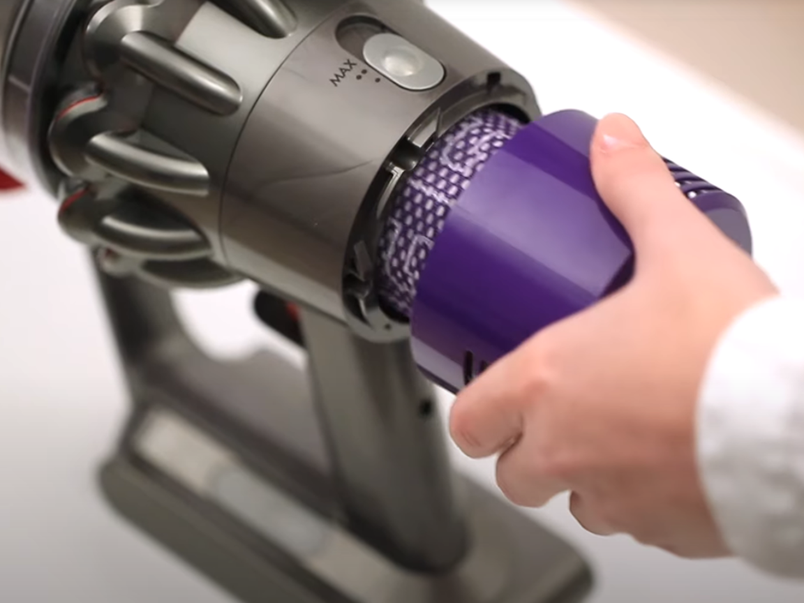 Dyson online filter light