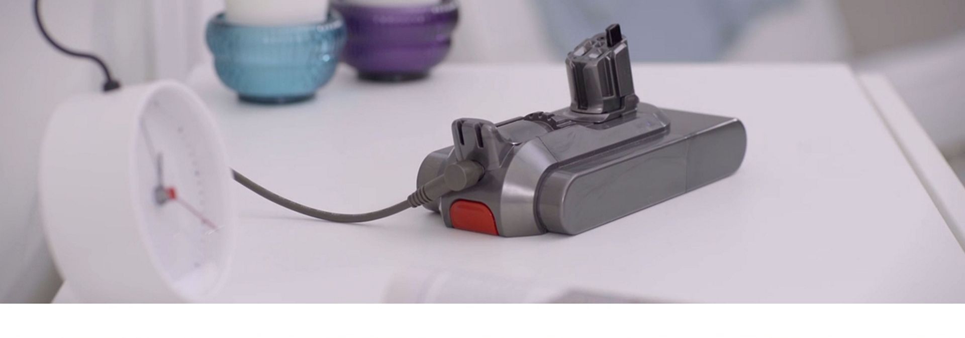 Dyson vacuum click in battery on charge