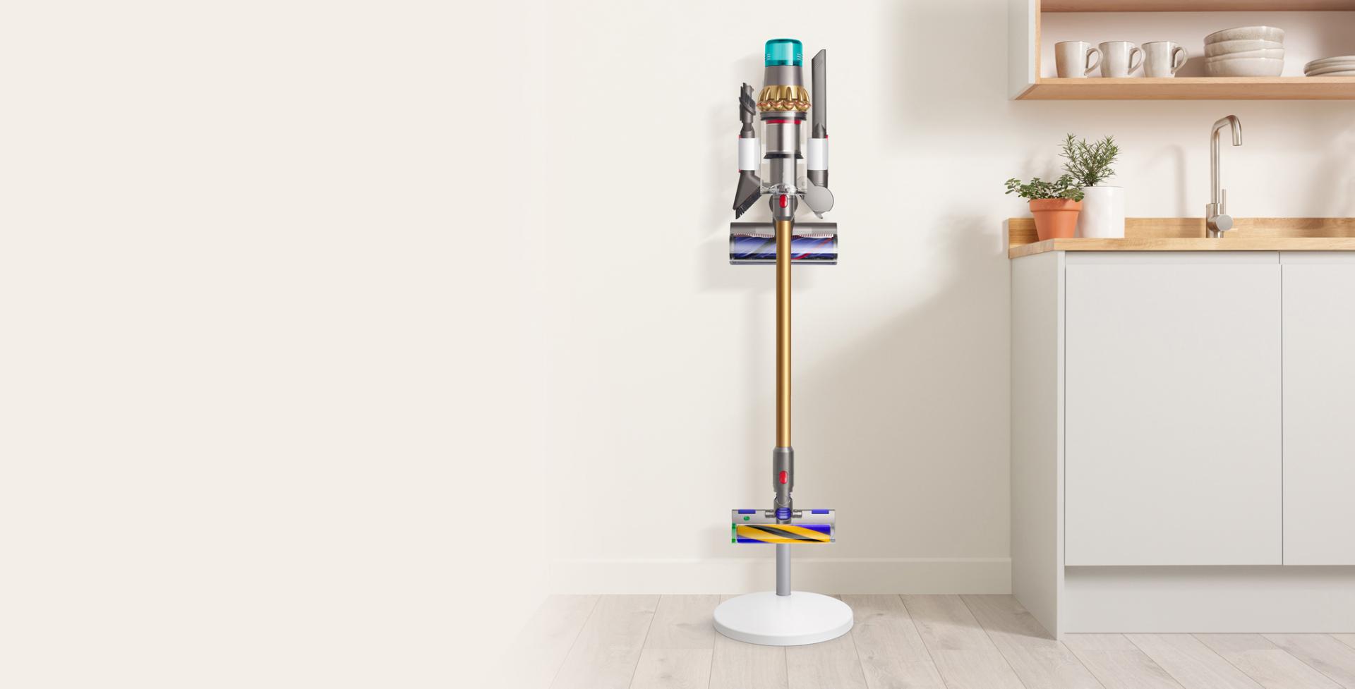odkurzacz bezprzewodowy Dyson V15 Detect wiszący na stojącej stacji dokującej Dyson Floor Dok Multi
