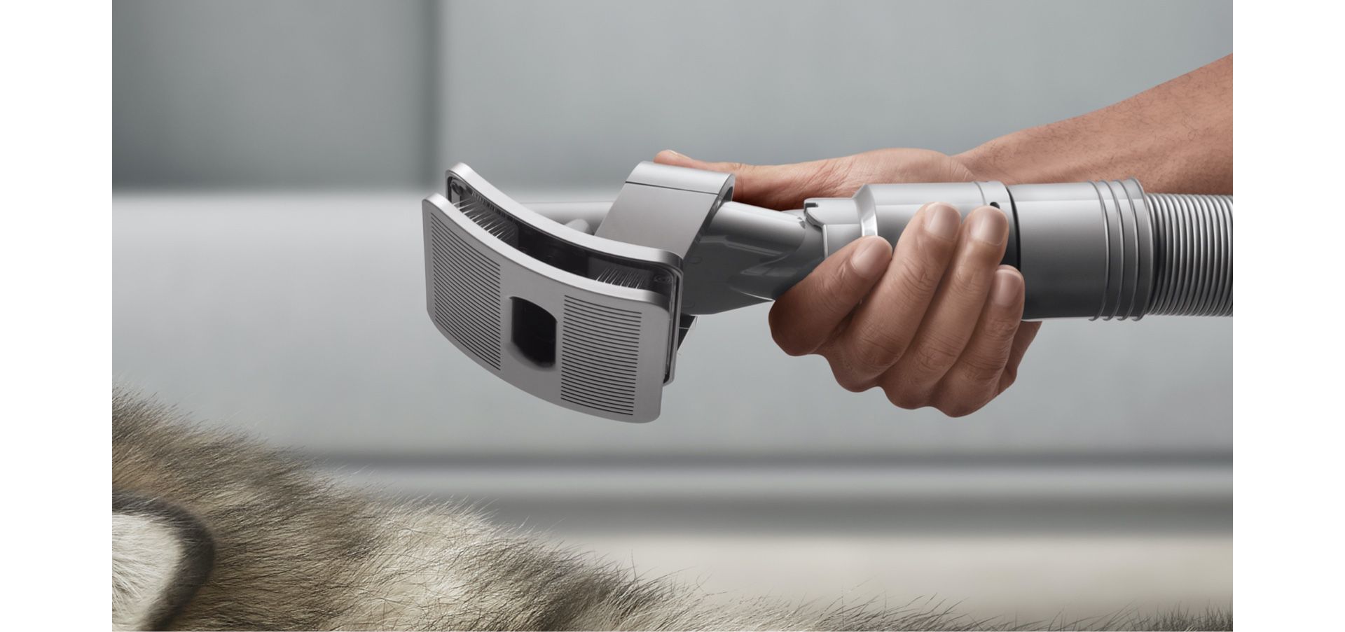 Pet groom tool in self-clean mode