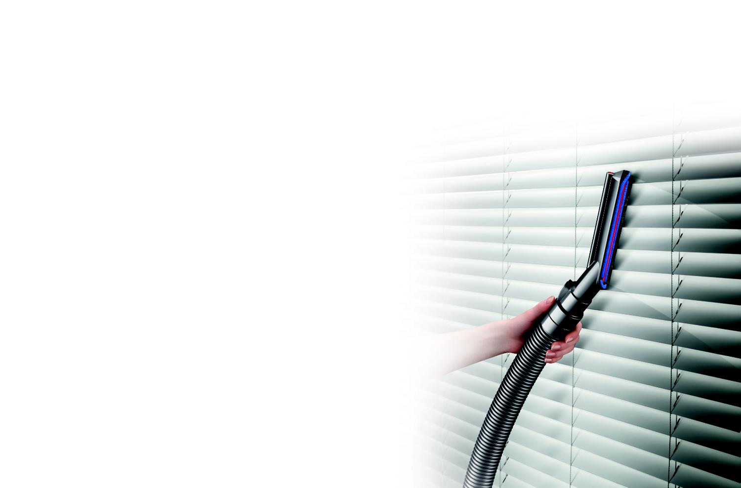 Quick-release carbon fibre soft dusting brush in use