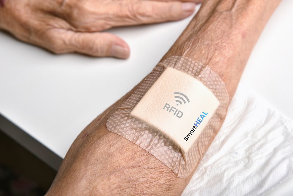 SmartHEAL, James Dyson Award winner.